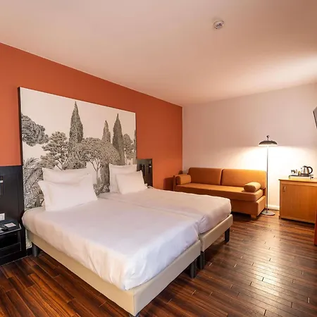 فندق Mercure Corso Trieste 4*