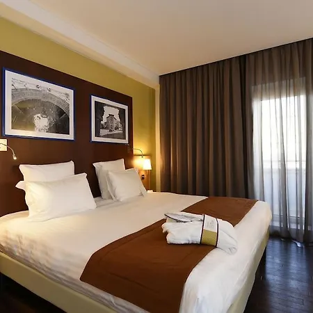 מלון Mercure Corso Trieste 4*