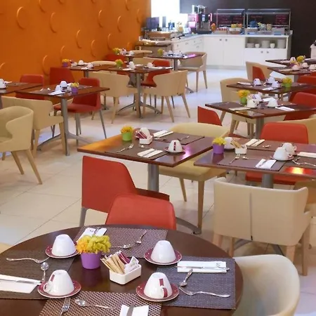 Mercure Corso Trieste מלון