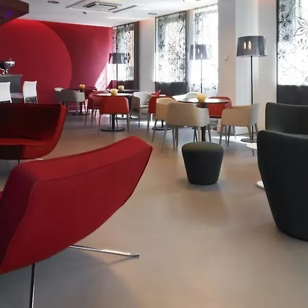 מלון Mercure Corso Trieste 4*