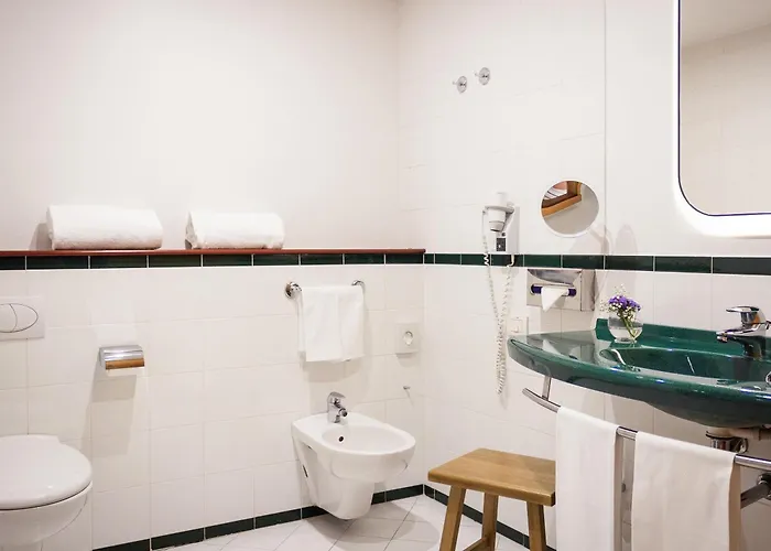 Szálloda Mercure Corso Trieste 4*